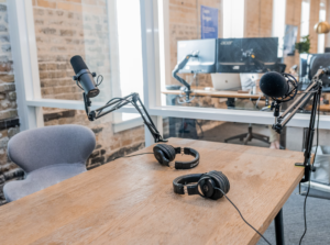 Is Apple Podcasts or Spotify Better For Podcasters?